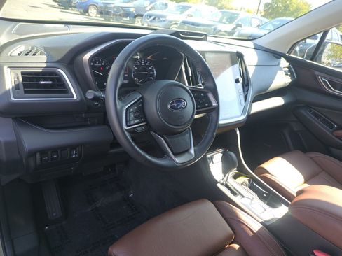 Used 2023 Subaru Ascent Touring AWD/4WD image 17