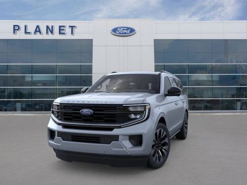 New 2025 Ford Expedition Platinum w/ Driver's Package image 2