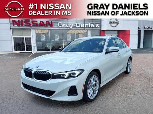 Used 2025 BMW 330i Sedan RWD image 3