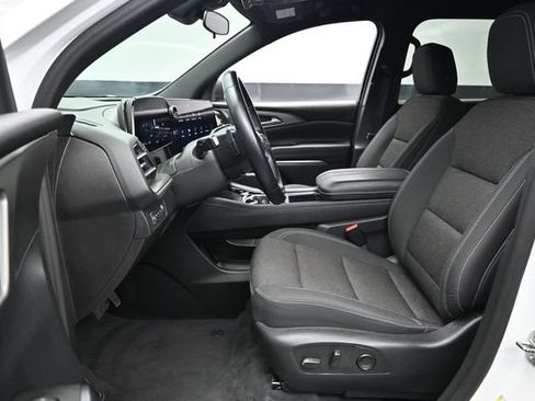 Used 2024 Chevrolet Traverse LT AWD/4WD image 22