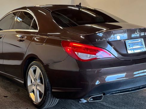 Used 2015 Mercedes-Benz CLA 250 4MATIC image 5