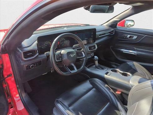 Used 2024 Ford Mustang Premium image 7