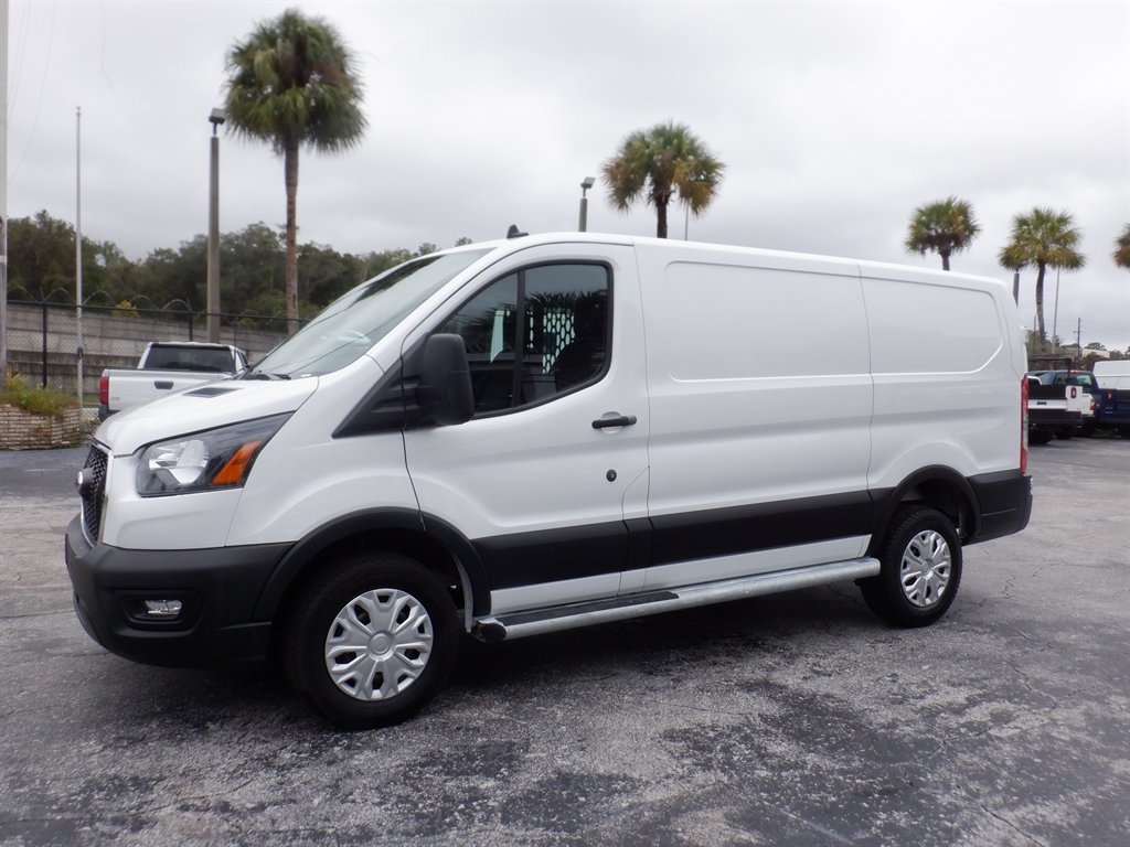 Used 2025 Ford Transit 250 Low Roof w/ Exterior Upgrade Package RWD image 2