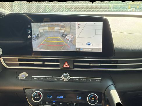 Used 2025 Hyundai Elantra Limited FWD image 23