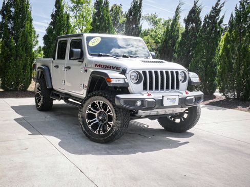 Used 2023 Jeep Gladiator Mojave w/ Trailer Tow Package image 2