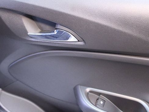 Used 2017 Chevrolet Cruze LS image 13