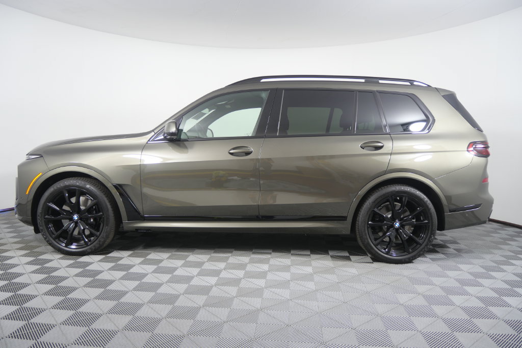 Certified 2027 BMW X7 xDrive40i AWD/4WD image 7