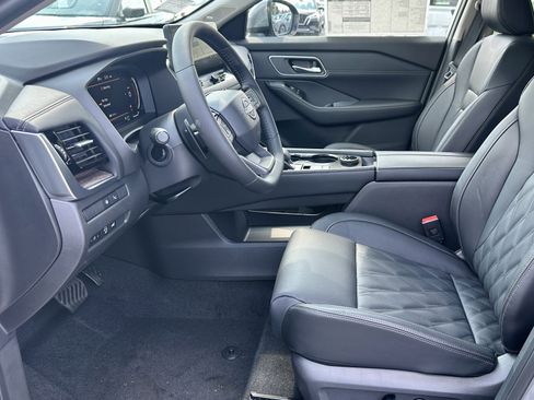 New 2026 Nissan Rogue Platinum w/ Platinum Premium Package image 24