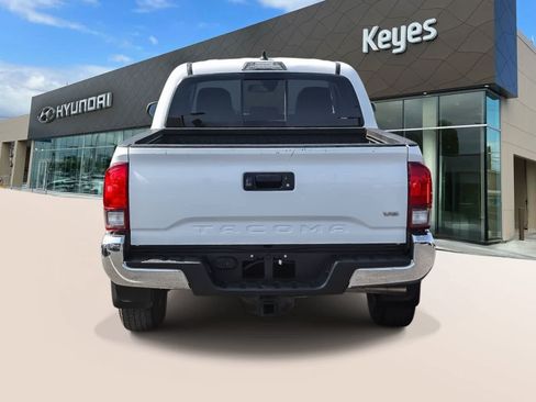Used 2022 Toyota Tacoma SR5 RWD image 6