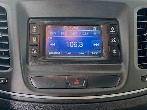 Used 2015 Chrysler 200 Limited w/ Convenience Group image 14