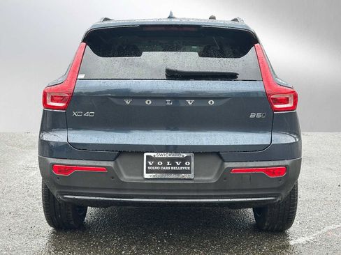 New 2026 Volvo XC40 B5 Ultra w/ Climate Package image 4