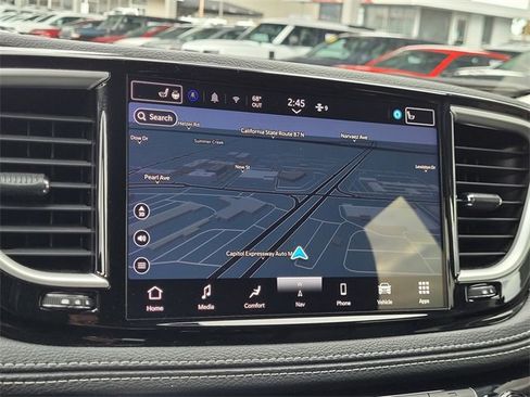 Certified 2024 Chrysler Pacifica Select image 9