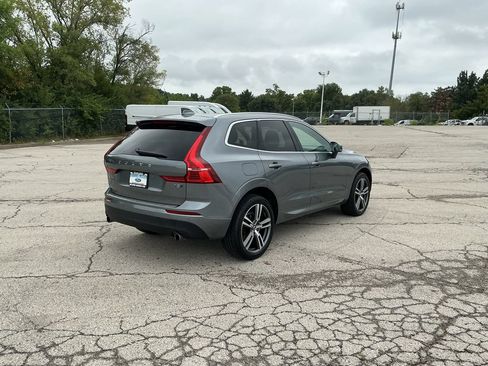 Used 2021 Volvo XC60 T5 Momentum w/ Premium Package AWD/4WD image 4