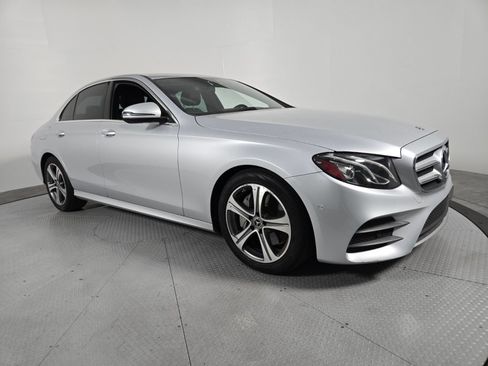 Used 2017 Mercedes-Benz E 300 image 16