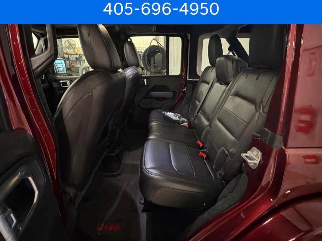 Used 2022 Jeep Wrangler Unlimited Sahara AWD/4WD image 8
