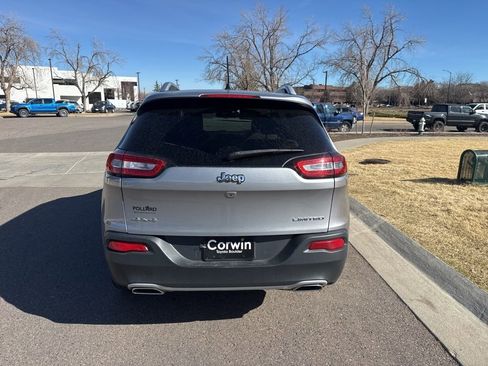 Used 2017 Jeep Cherokee Limited image 7