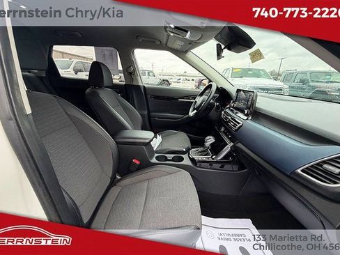 Used 2023 Kia Seltos S image 24