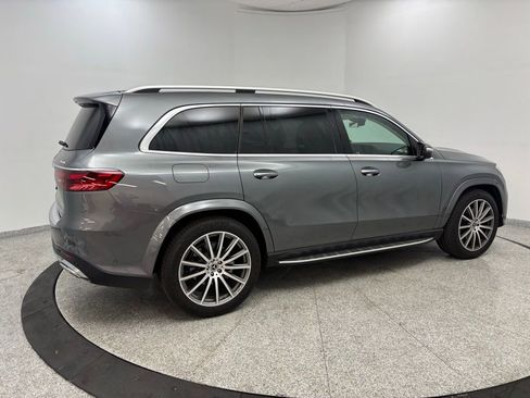Used 2025 Mercedes-Benz GLS 580 4MATIC image 15