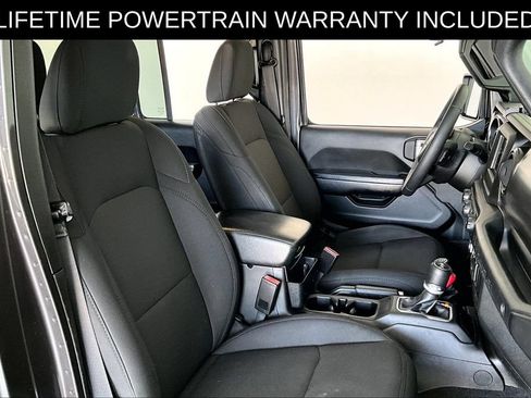 Used 2021 Jeep Wrangler Unlimited Sport AWD/4WD image 9