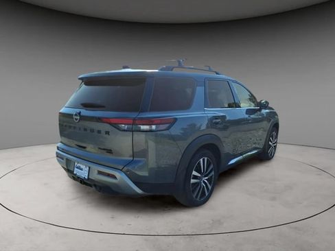Certified 2024 Nissan Pathfinder Platinum AWD/4WD image 9