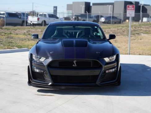 Used 2022 Ford Mustang Shelby GT500 w/ Technology Package image 3