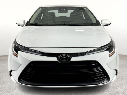 Used 2024 Toyota Corolla LE image 5