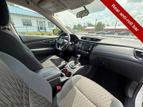 Used 2017 Nissan Rogue SV FWD image 41