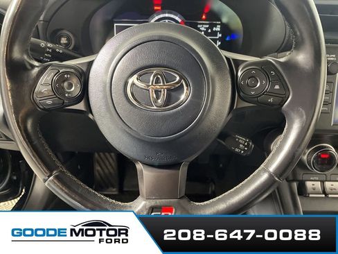 Used 2024 Toyota GR86 image 14