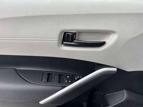 New 2026 Toyota Corolla Cross LE FWD image 12
