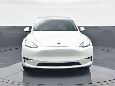 Used 2021 Tesla Model Y Long Range image 2