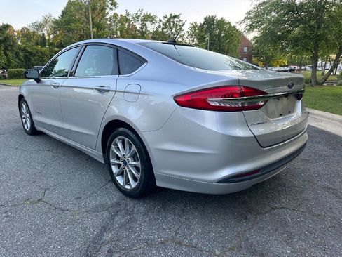 Used 2017 Ford Fusion SE image 8