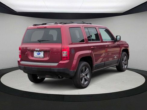 Used 2014 Jeep Patriot Latitude w/ Freedom Edition Package image 8