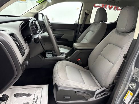 Used 2022 Chevrolet Colorado W/T w/ WT Convenience Package image 18