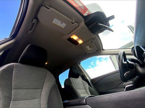 Used 2023 Nissan Rogue SV FWD image 22
