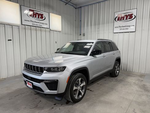 New 2026 Jeep Grand Cherokee Limited image 19