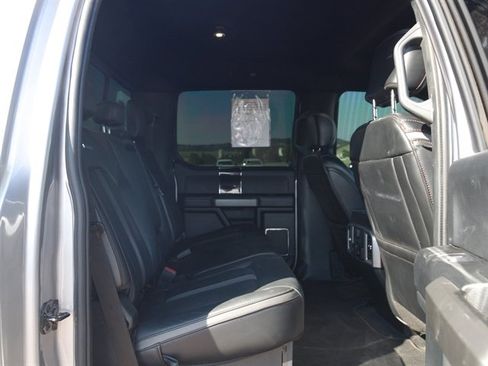 Used 2021 Ford F250 Platinum w/ FX4 Off-Road Package AWD/4WD image 33