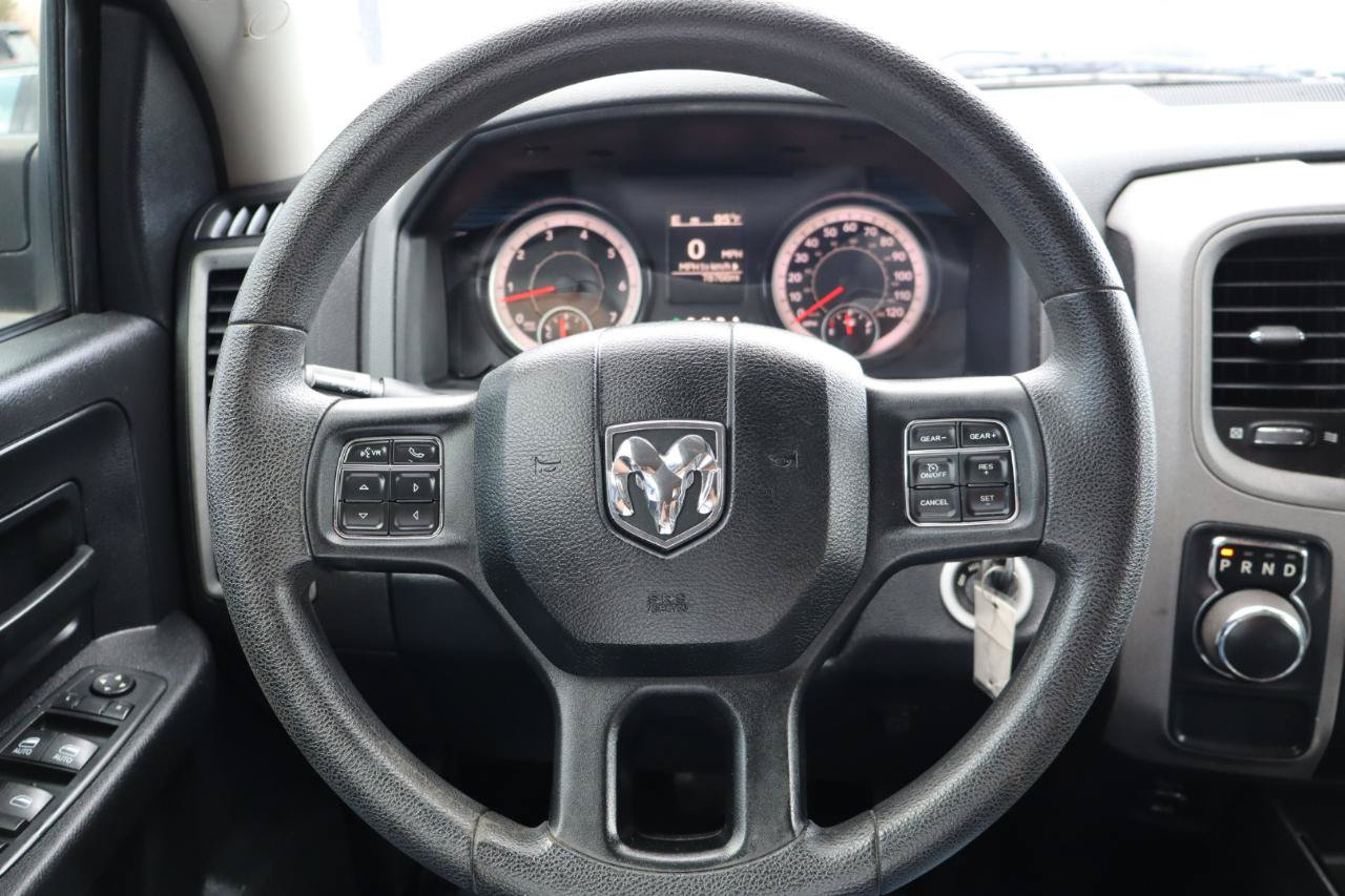 Used 2016 RAM 1500 Express RWD image 21