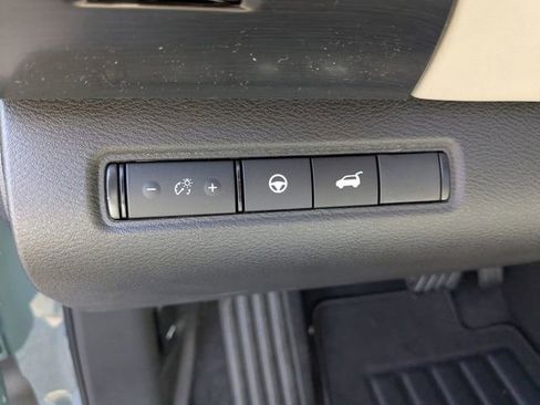 New 2026 Nissan Pathfinder SL FWD image 15