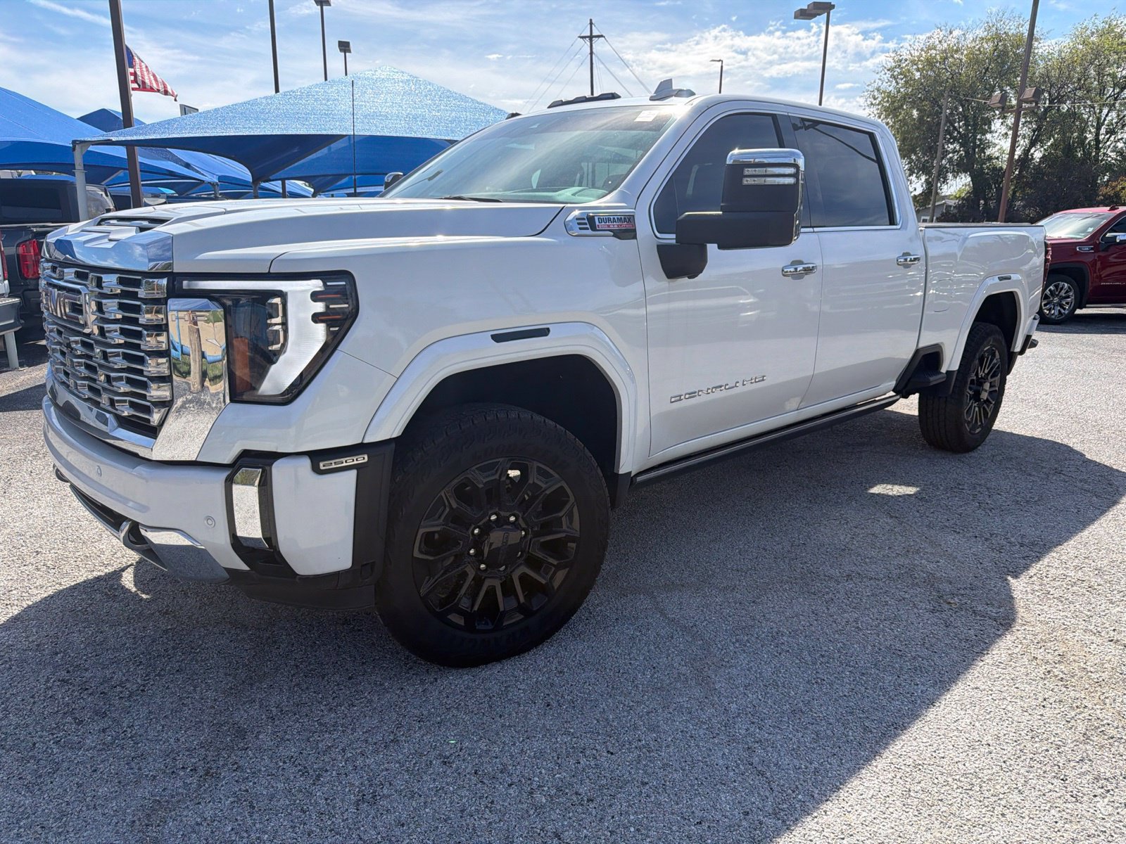 Used 2024 GMC Sierra 2500 Denali w/ Denali Reserve Package AWD/4WD image 1