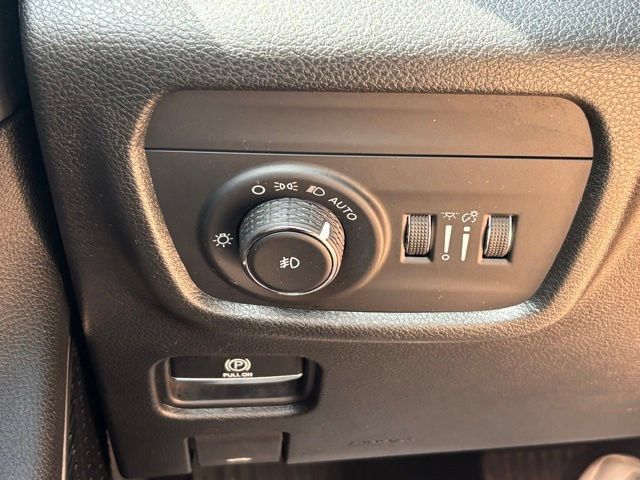Certified 2022 Jeep Grand Cherokee L Limited w/ Black Appearance Package AWD/4WD image 33