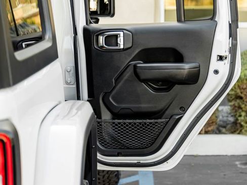 Used 2021 Jeep Wrangler Unlimited Rubicon image 23