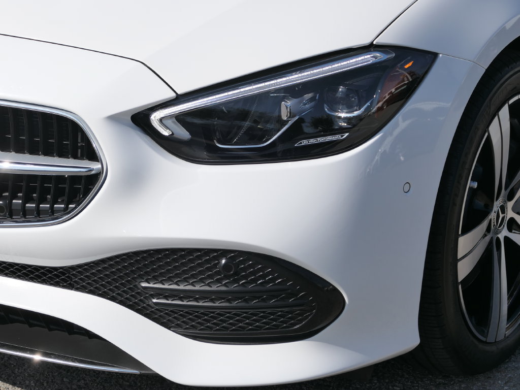 Used 2025 Mercedes-Benz C 300 Sedan image 7