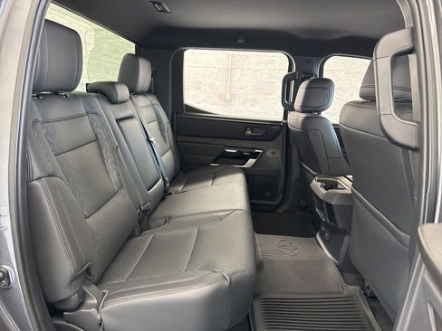 Used 2025 Toyota Tundra Limited image 44