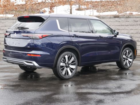 New 2026 Mitsubishi Outlander SEL image 7