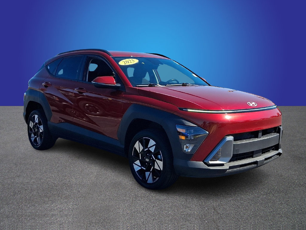 Used 2025 Hyundai Kona SEL AWD/4WD image 3