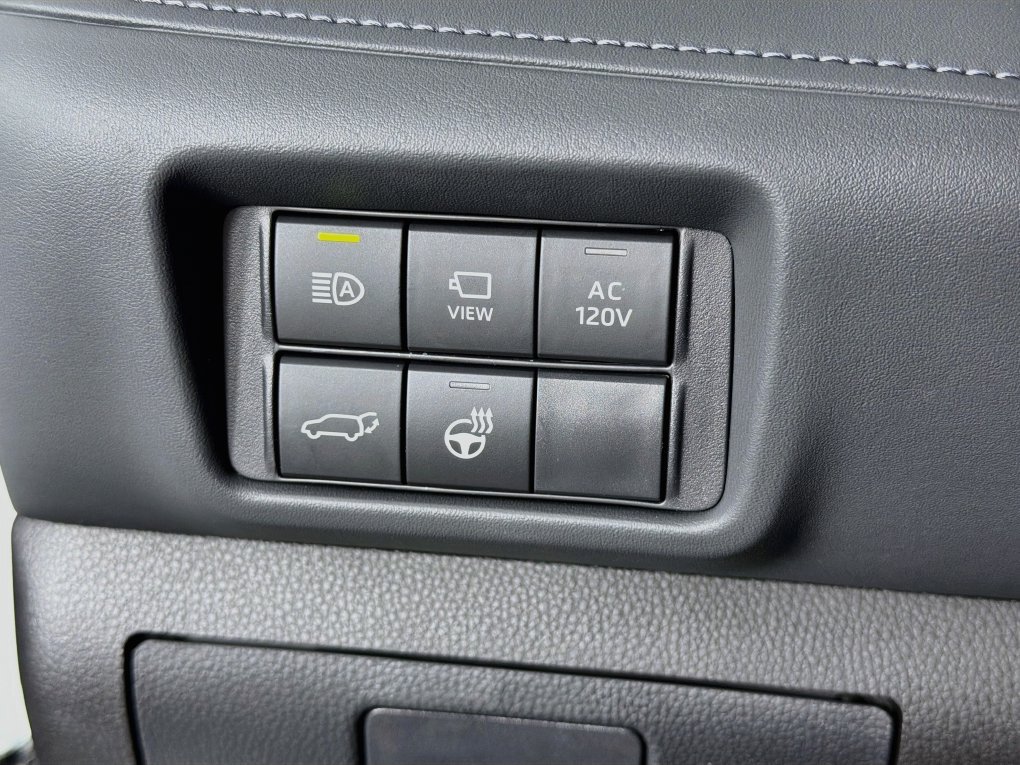 New 2026 Toyota Highlander Platinum AWD/4WD image 19
