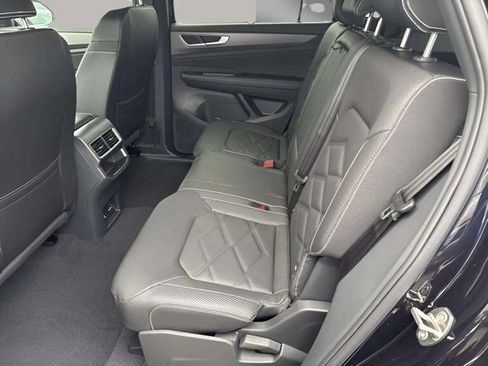 New 2026 Volkswagen Atlas Cross Sport SE image 7