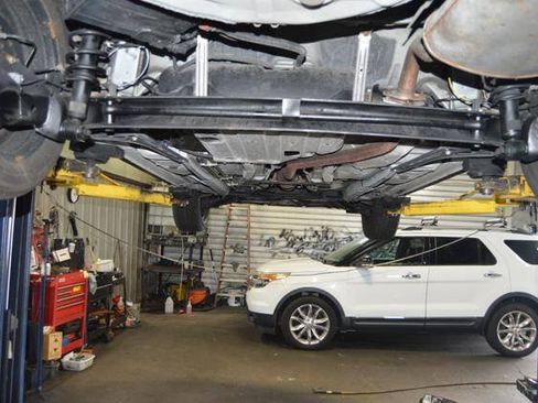 Used 2015 Toyota Corolla LE FWD image 61