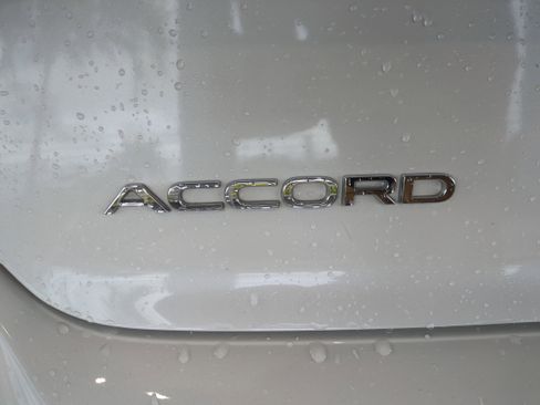 Used 2023 Honda Accord EX image 31