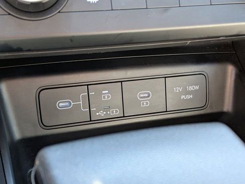 Certified 2025 Hyundai Tucson SE image 23